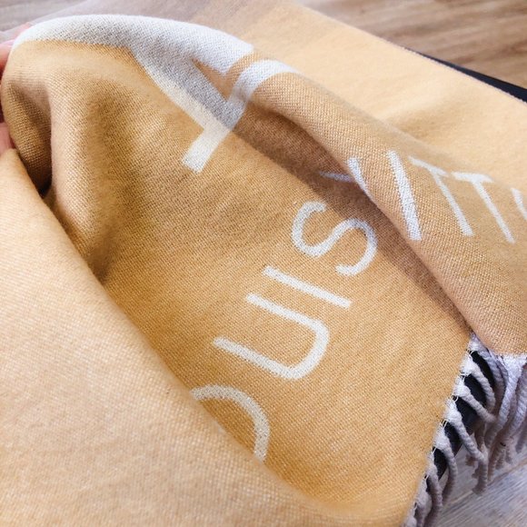 💎✨AUTHENTIC✨💎Louis Vuitton scarf - Picture 4 of 5